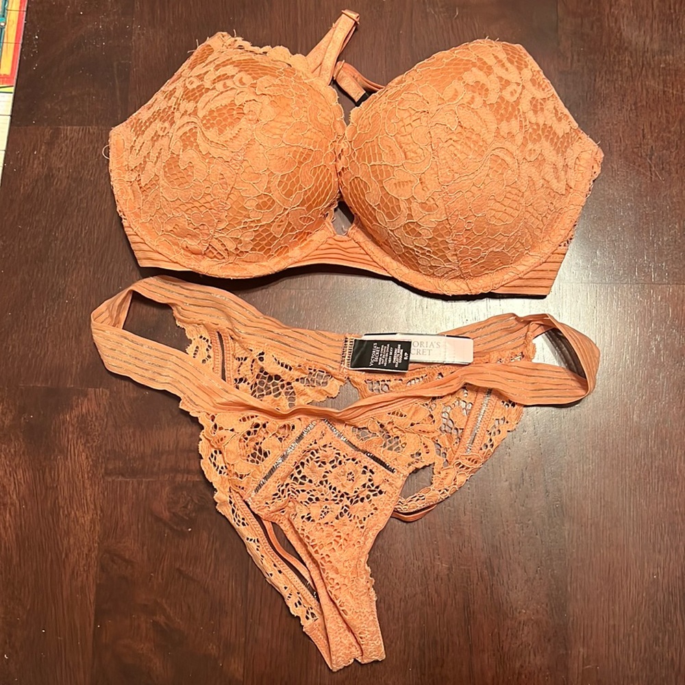 🌟2 for $50 VS very sexy push up